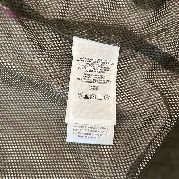 COLUMBIA pink lightweight jacket size small - Picture 12 of 14